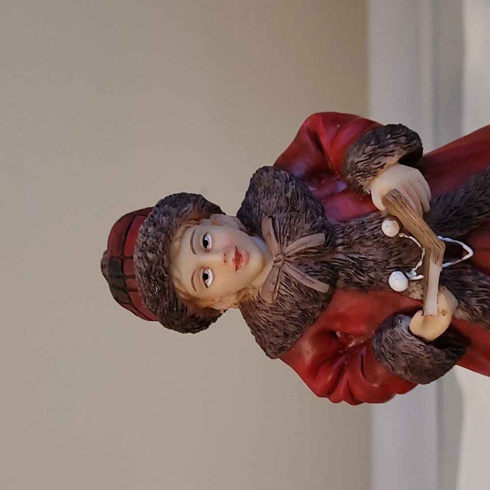 Gorgeous Vintage Inspired Set of Carolers - Picture 8 of 12